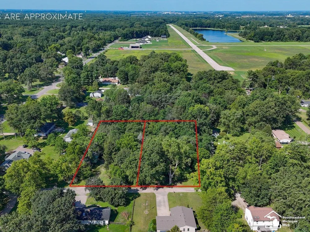 Julia Drive Bedford Township, MI 48144