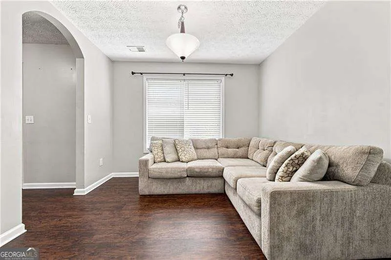 1603 Eagle DR Woodstock, GA 30189