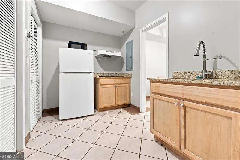 1603 Eagle DR Woodstock, GA 30189