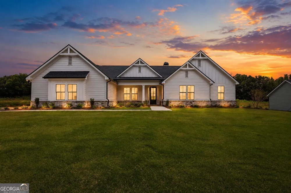 131 Maney DR Statham, GA 30666