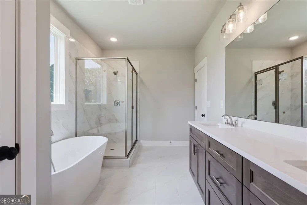 131 Maney DR Statham, GA 30666