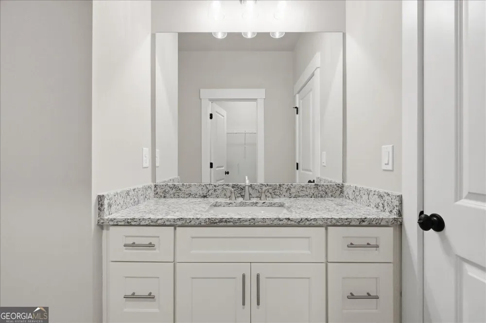 131 Maney DR Statham, GA 30666