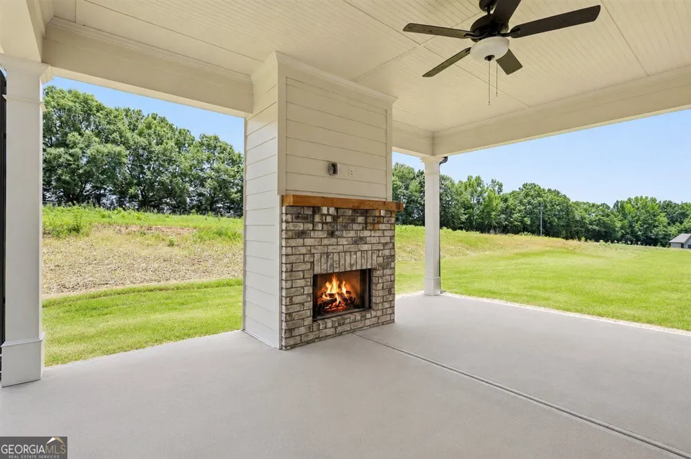 131 Maney DR Statham, GA 30666