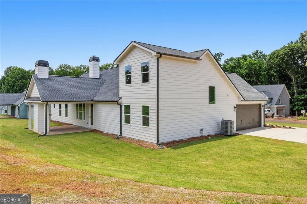 131 Maney DR Statham, GA 30666