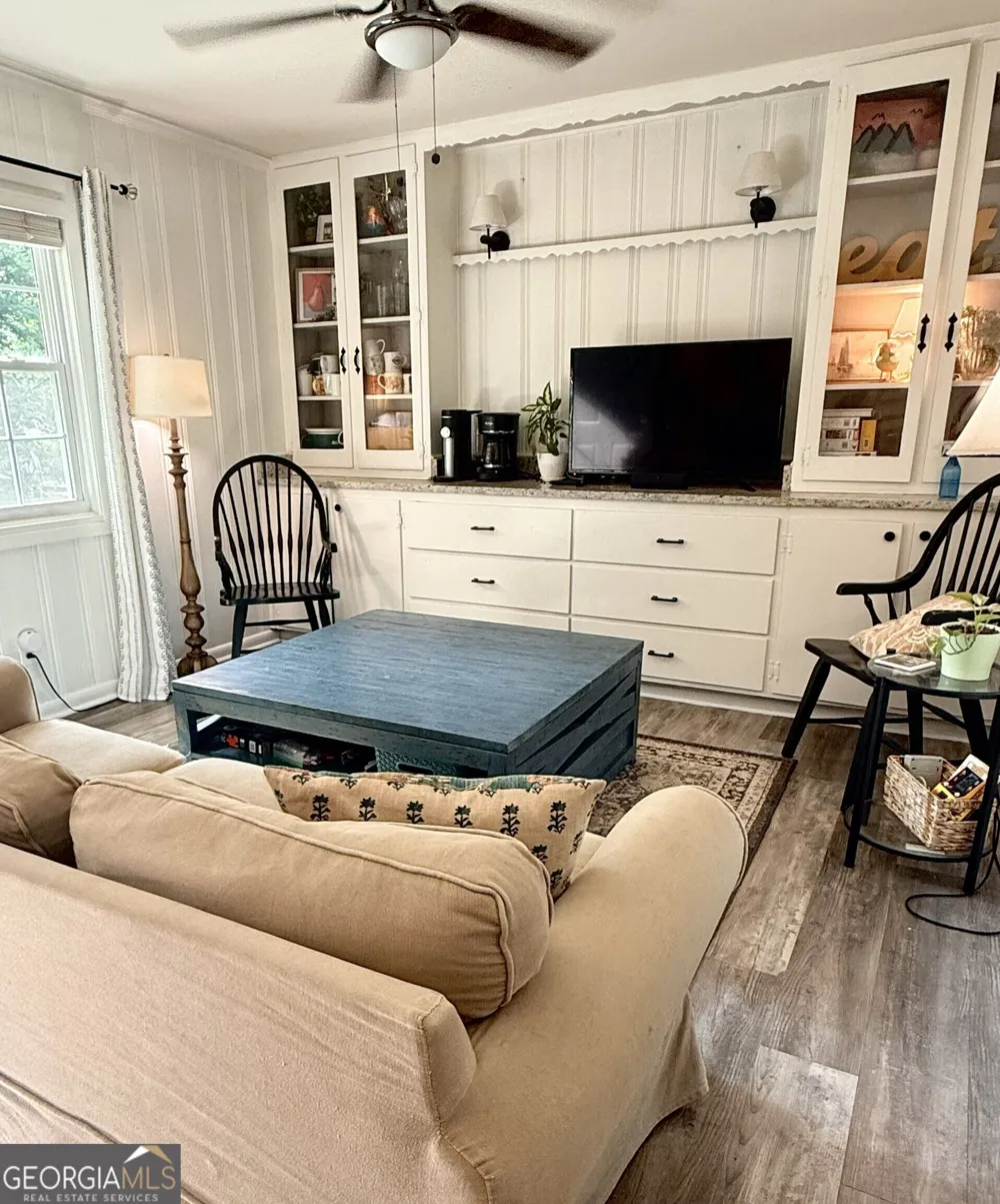 1581 Lost Mountain RD Powder Springs, GA 30127