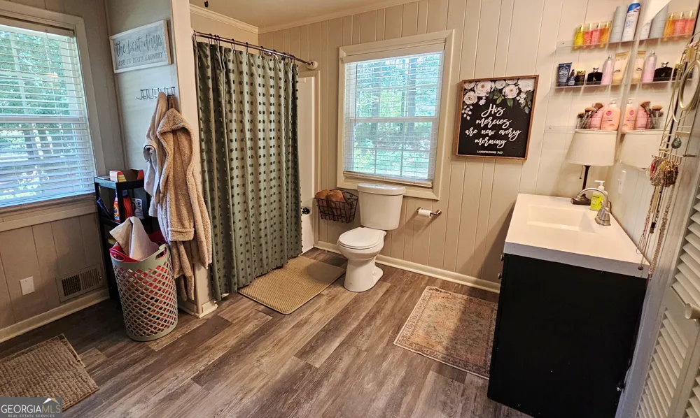 1581 Lost Mountain RD Powder Springs, GA 30127
