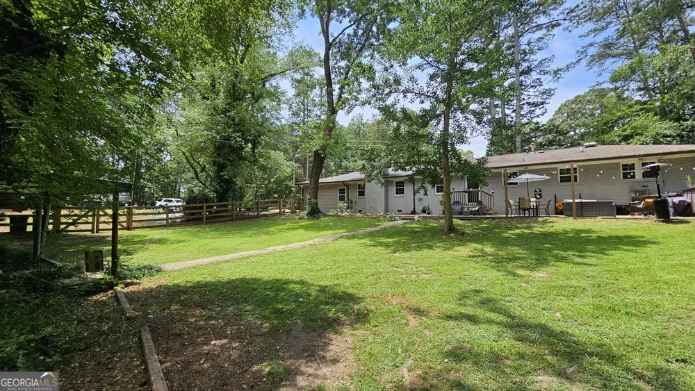 1581 Lost Mountain RD Powder Springs, GA 30127