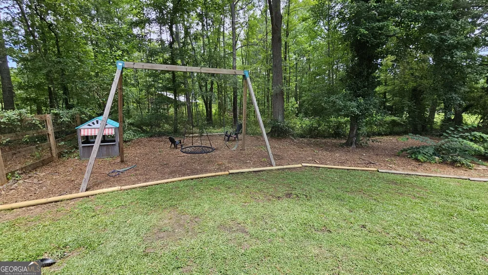 1581 Lost Mountain RD Powder Springs, GA 30127
