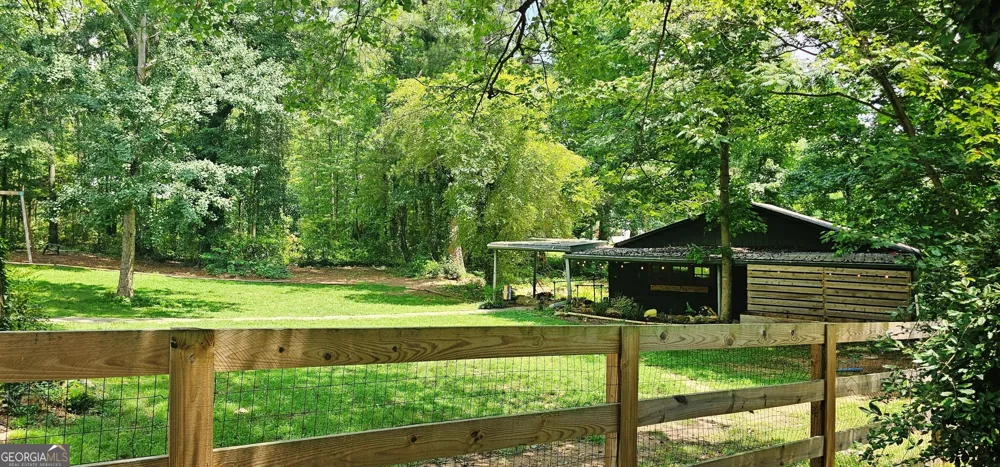 1581 Lost Mountain RD Powder Springs, GA 30127