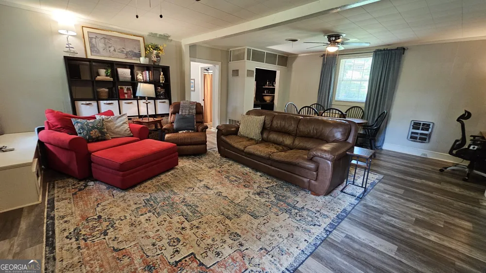 1581 Lost Mountain RD Powder Springs, GA 30127