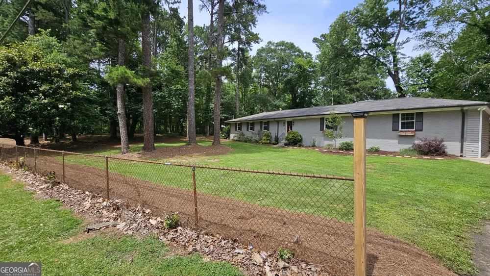 1581 Lost Mountain RD Powder Springs, GA 30127