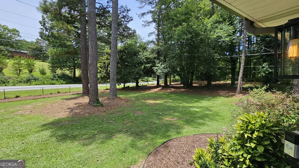 1581 Lost Mountain RD Powder Springs, GA 30127