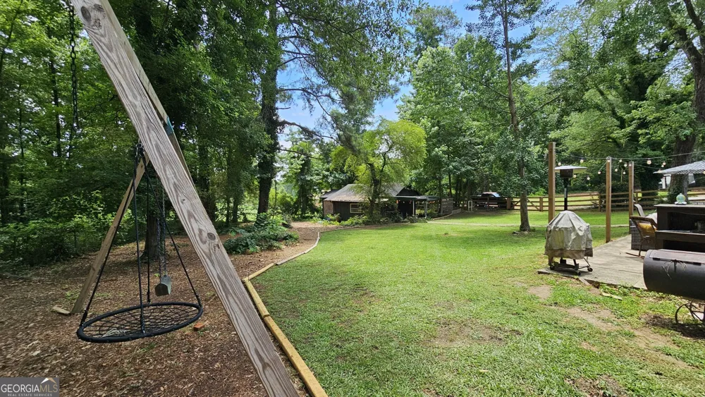 1581 Lost Mountain RD Powder Springs, GA 30127