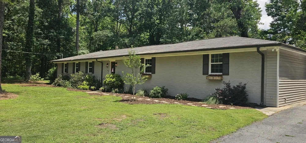 1581 Lost Mountain RD Powder Springs, GA 30127