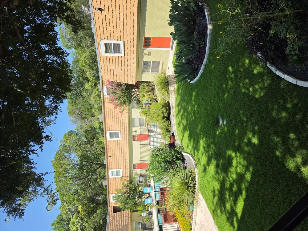1500 East Side Drive #116A Austin, TX 78704