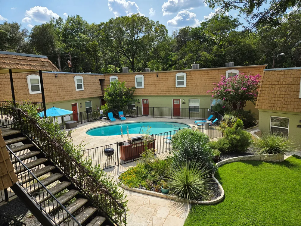 1500 East Side Drive #116A Austin, TX 78704