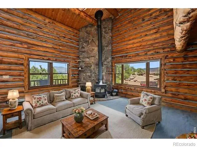 788 Pioneer Road Lyons, CO 80540