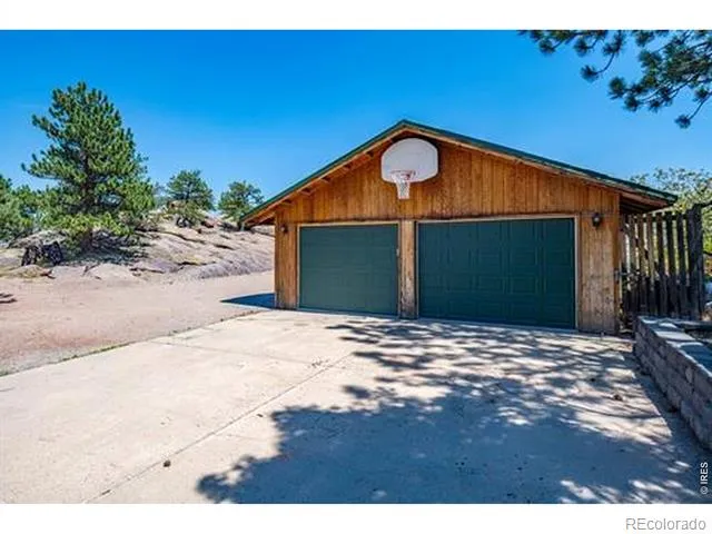 788 Pioneer Road Lyons, CO 80540