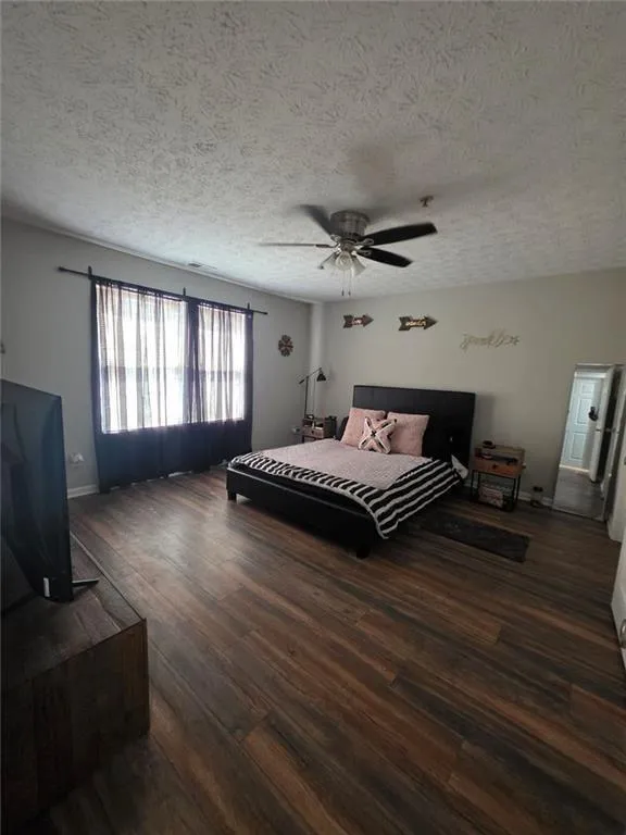 6102 Fairington Ridge Circle Lithonia, GA 30038