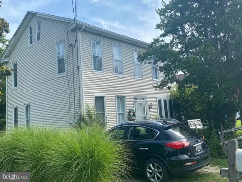 205 RAILROAD AVENUE #A