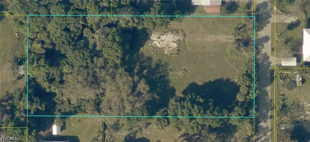 Avalon Avenue Labelle, FL 33935