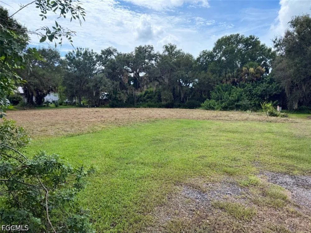Avalon Avenue Labelle, FL 33935