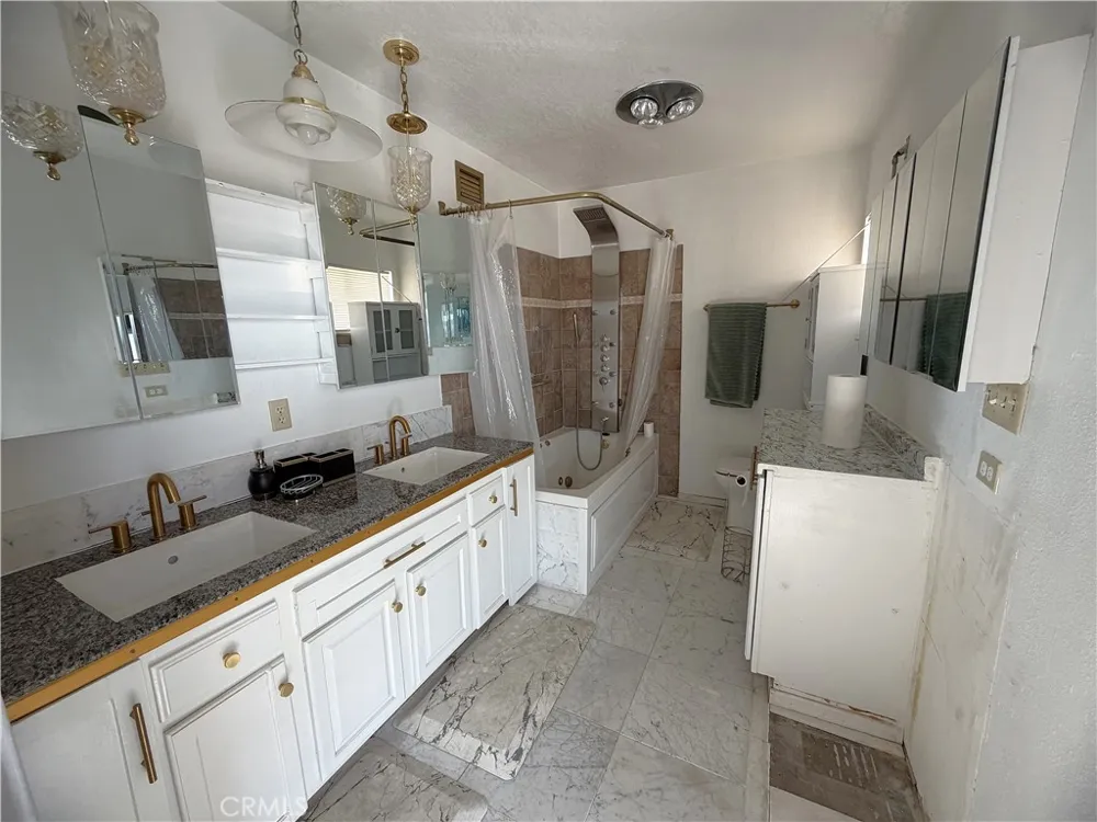 30 Hilltop Terrace Barstow, CA 92311