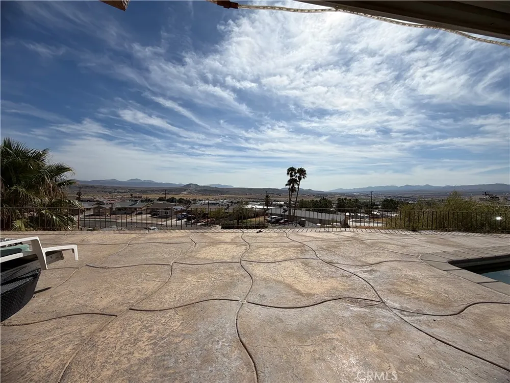 30 Hilltop Terrace Barstow, CA 92311