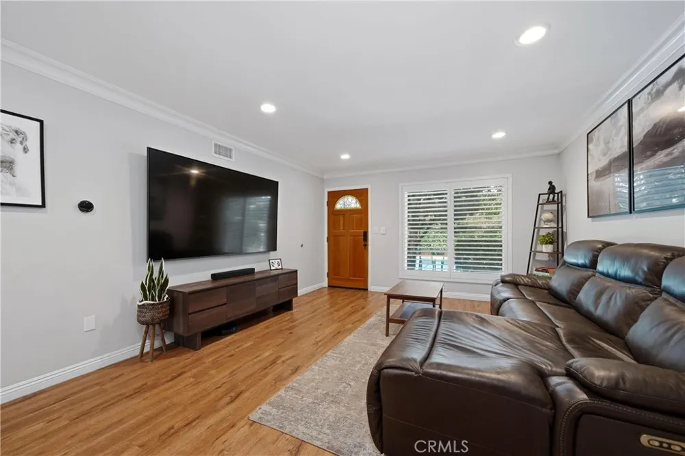 3131 Laurel Avenue #9 Fullerton, CA 92835