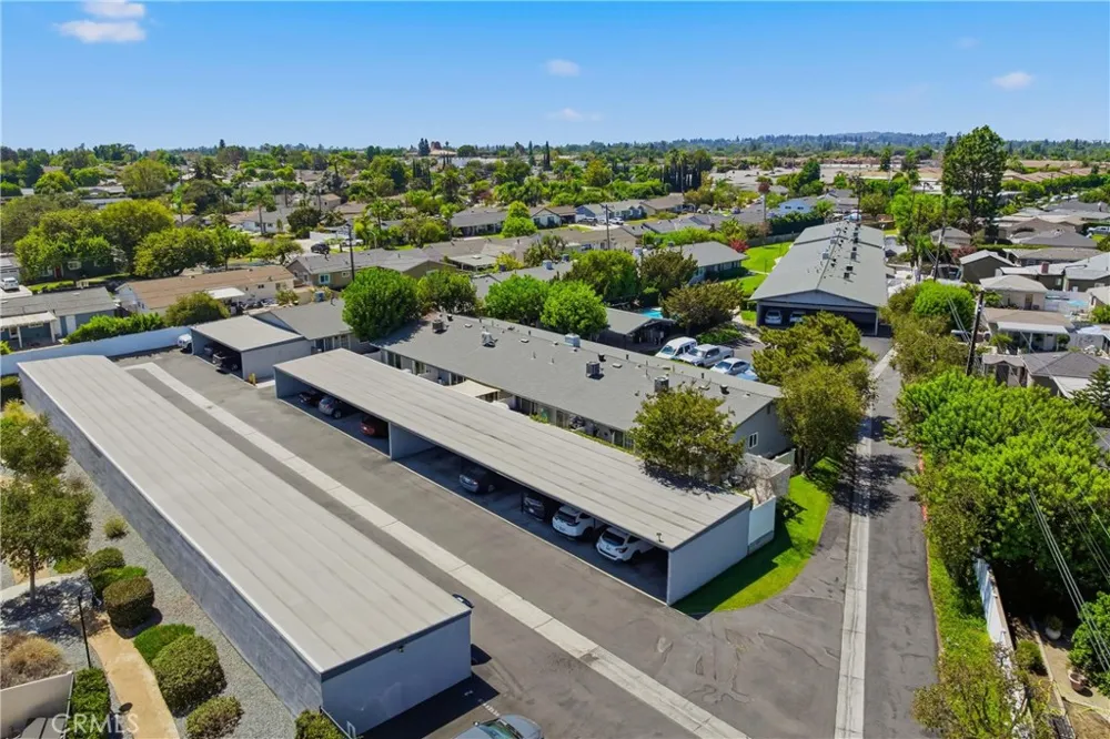 3131 Laurel Avenue #9 Fullerton, CA 92835