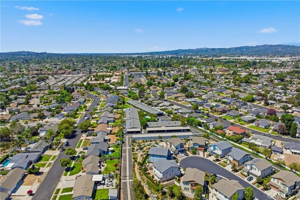 3131 Laurel Avenue #9 Fullerton, CA 92835