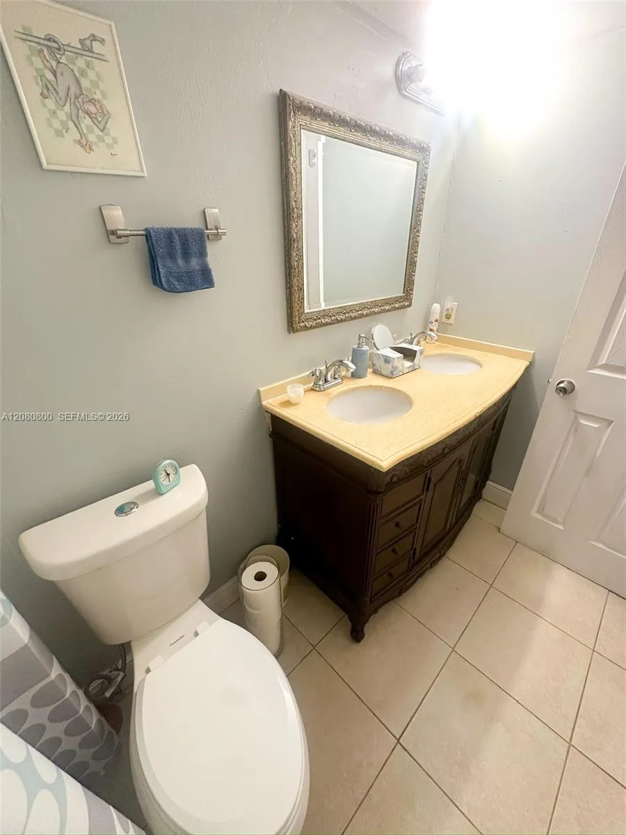 2860 Somerset Dr #400K Lauderdale Lakes, FL 33311