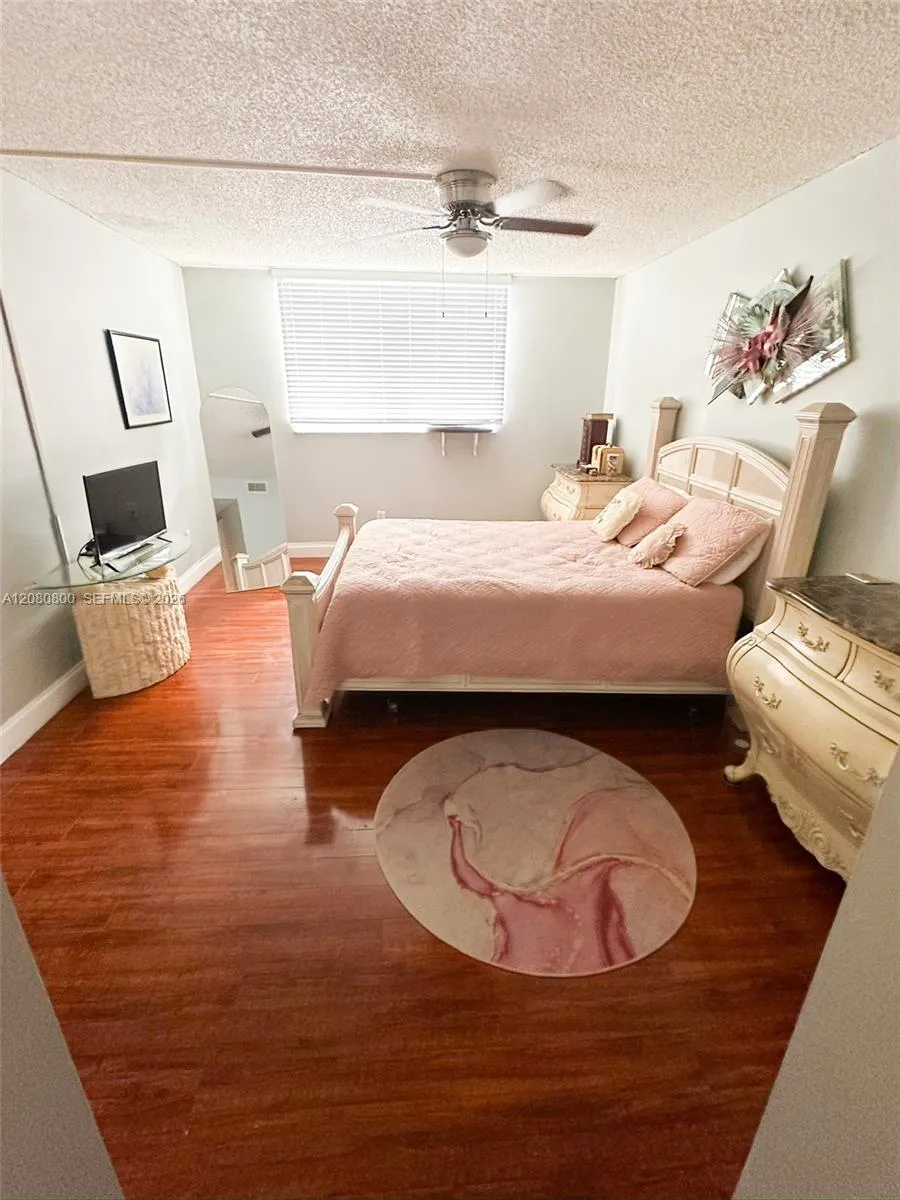 2860 Somerset Dr #400K Lauderdale Lakes, FL 33311