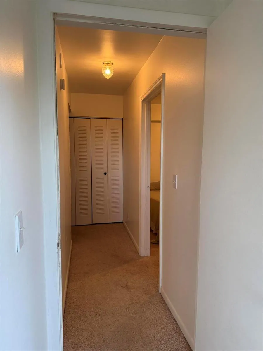 31 Springdale Circle Palm Springs, FL 33461