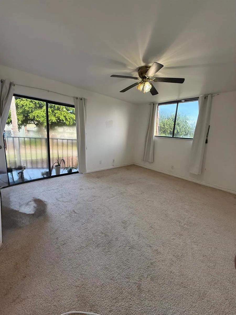 31 Springdale Circle Palm Springs, FL 33461