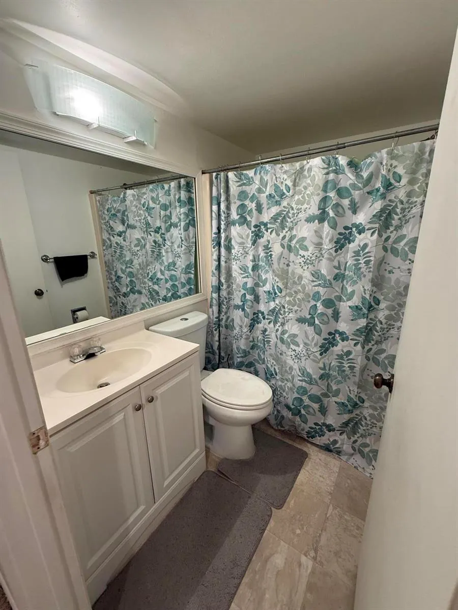 31 Springdale Circle Palm Springs, FL 33461
