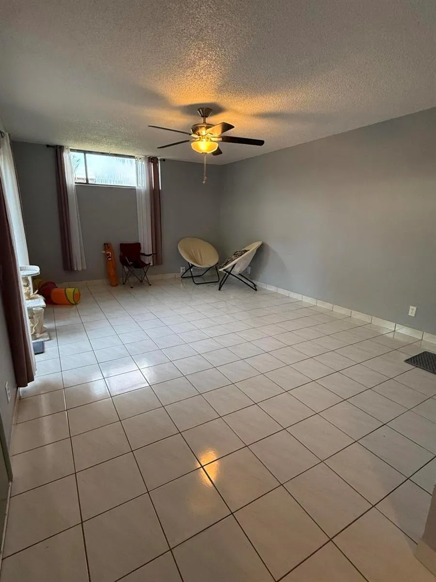 31 Springdale Circle Palm Springs, FL 33461