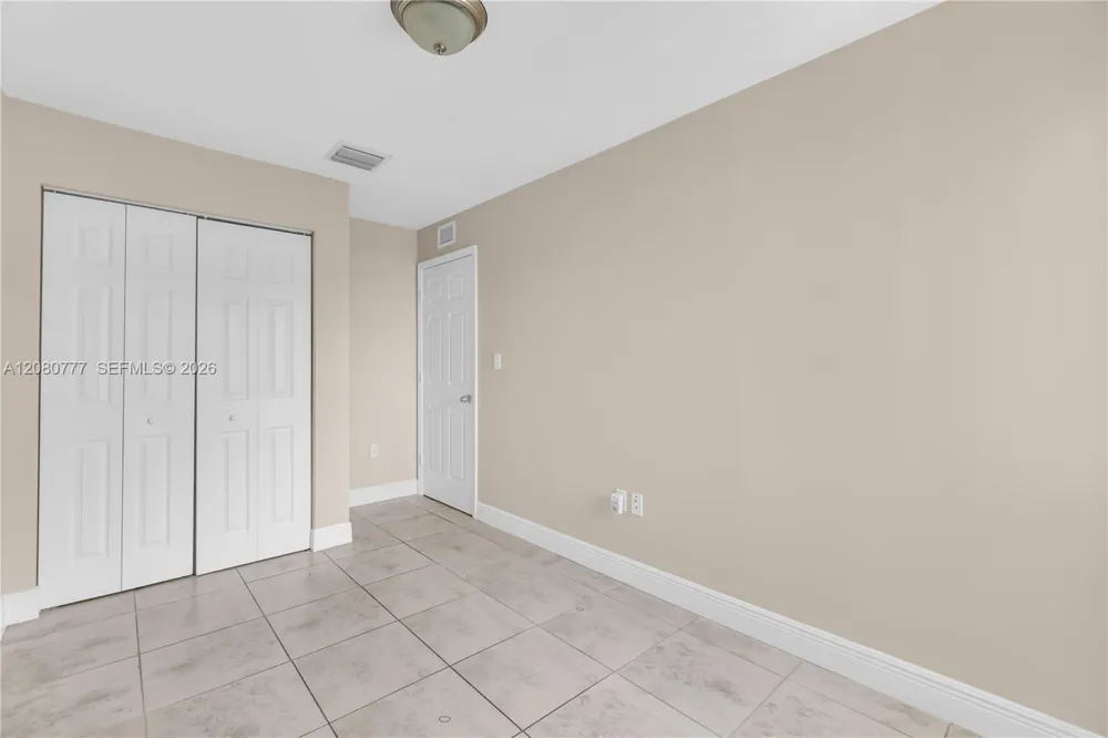 1990 NW 4th Ct #10 Miami, FL 33136