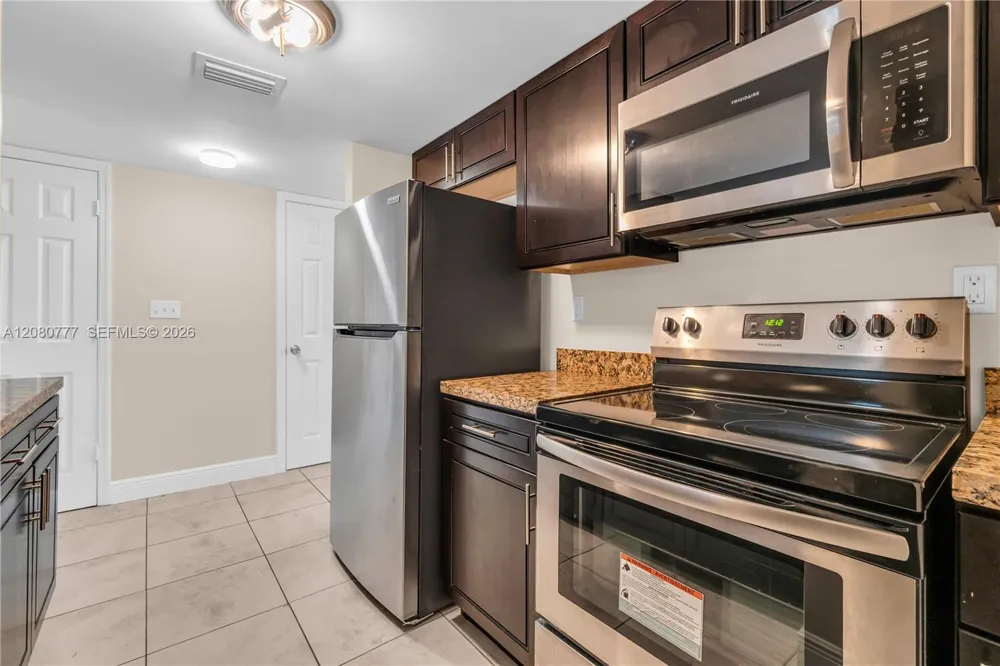 1990 NW 4th Ct #10 Miami, FL 33136