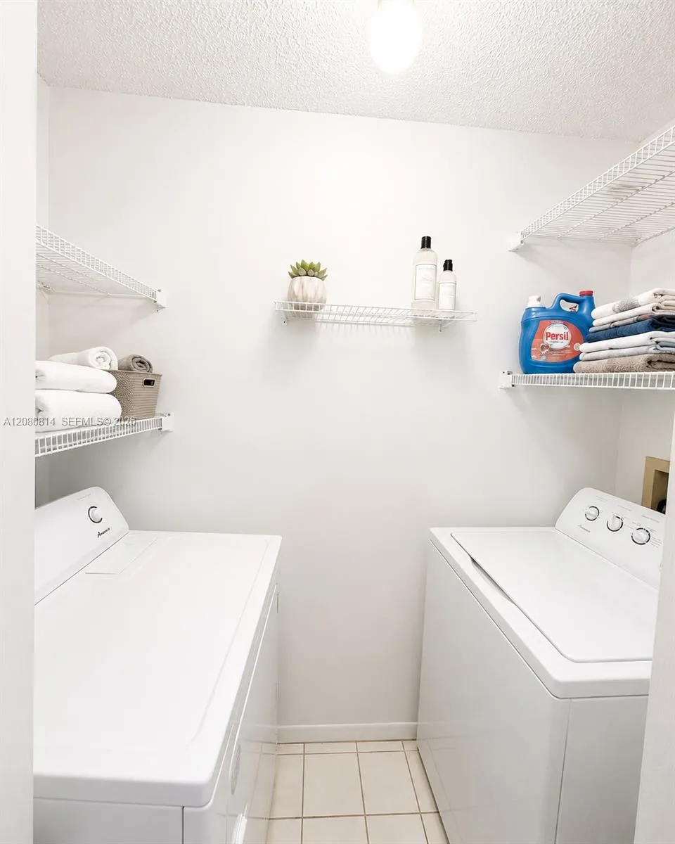 20761 NE 4 PL #204 Aventura, FL 33179