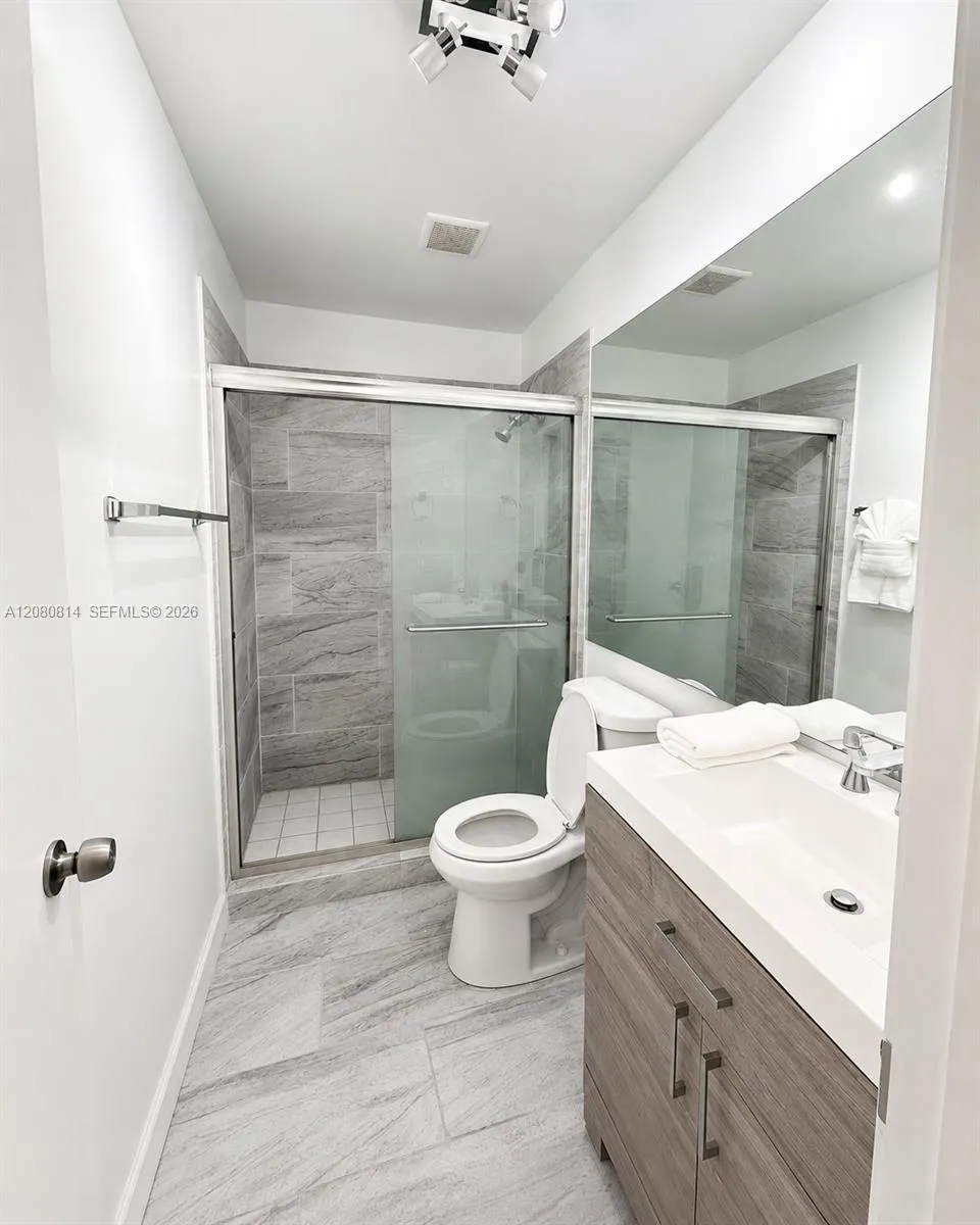 20761 NE 4 PL #204 Aventura, FL 33179