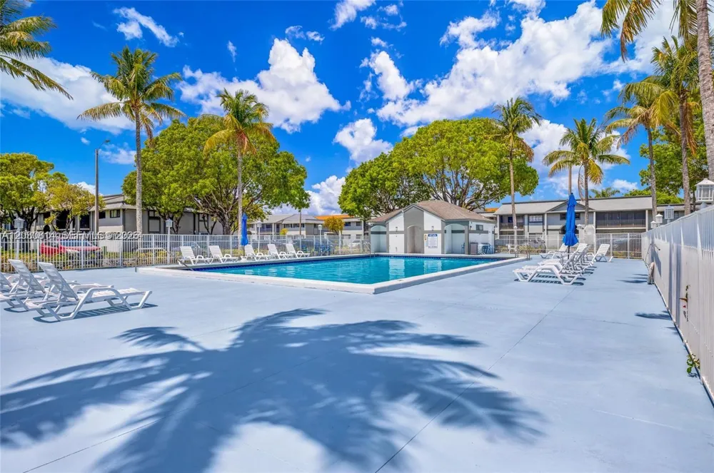 20761 NE 4 PL #204 Aventura, FL 33179