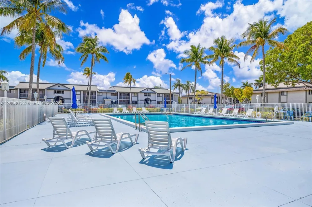 20761 NE 4 PL #204 Aventura, FL 33179