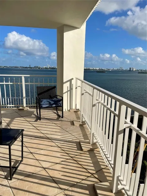 4000 TOWERSIDE TERRACE #1104