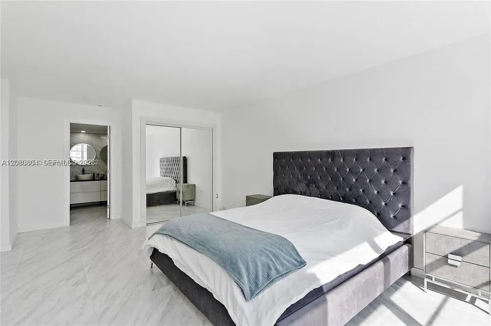 2801 NE 183rd St #1016W Aventura, FL 33160