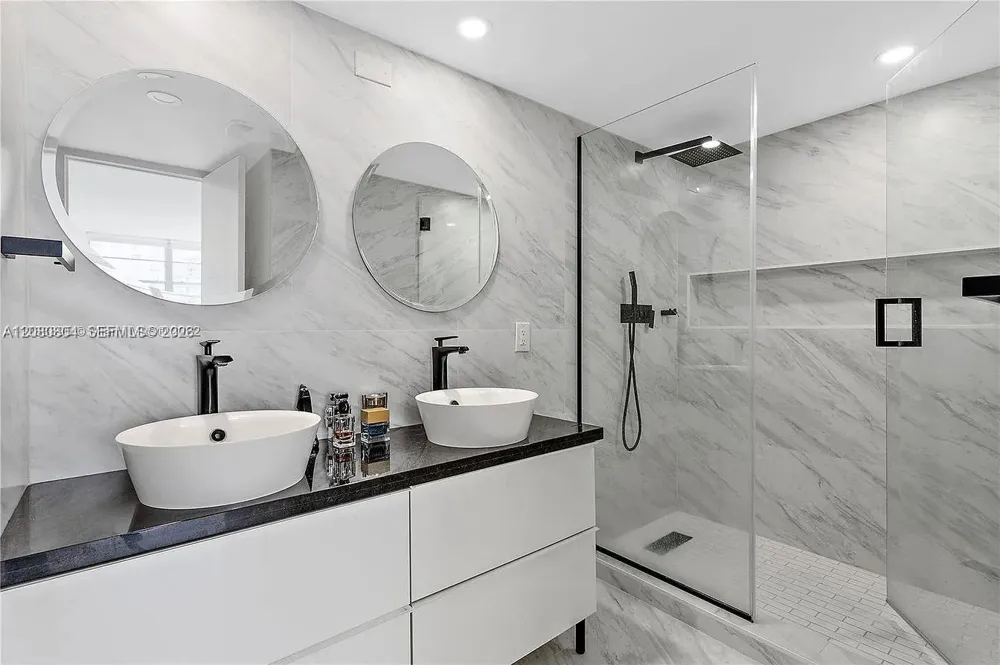 2801 NE 183rd St #1016W Aventura, FL 33160