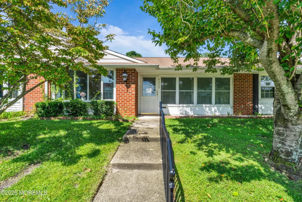 995 Argyll Circle #B Lakewood, NJ 08701