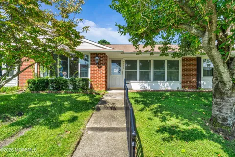 995 Argyll Circle #B