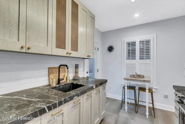 15 Buena Vista Court Allenhurst, NJ 07711