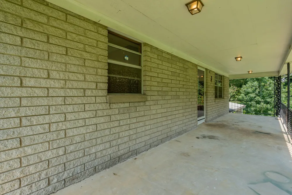 265 Country Ln Lenoir City, TN 37771